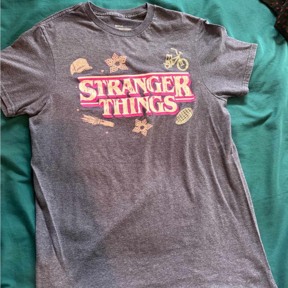 Stranger things t-shirt - Picture 3 of 3